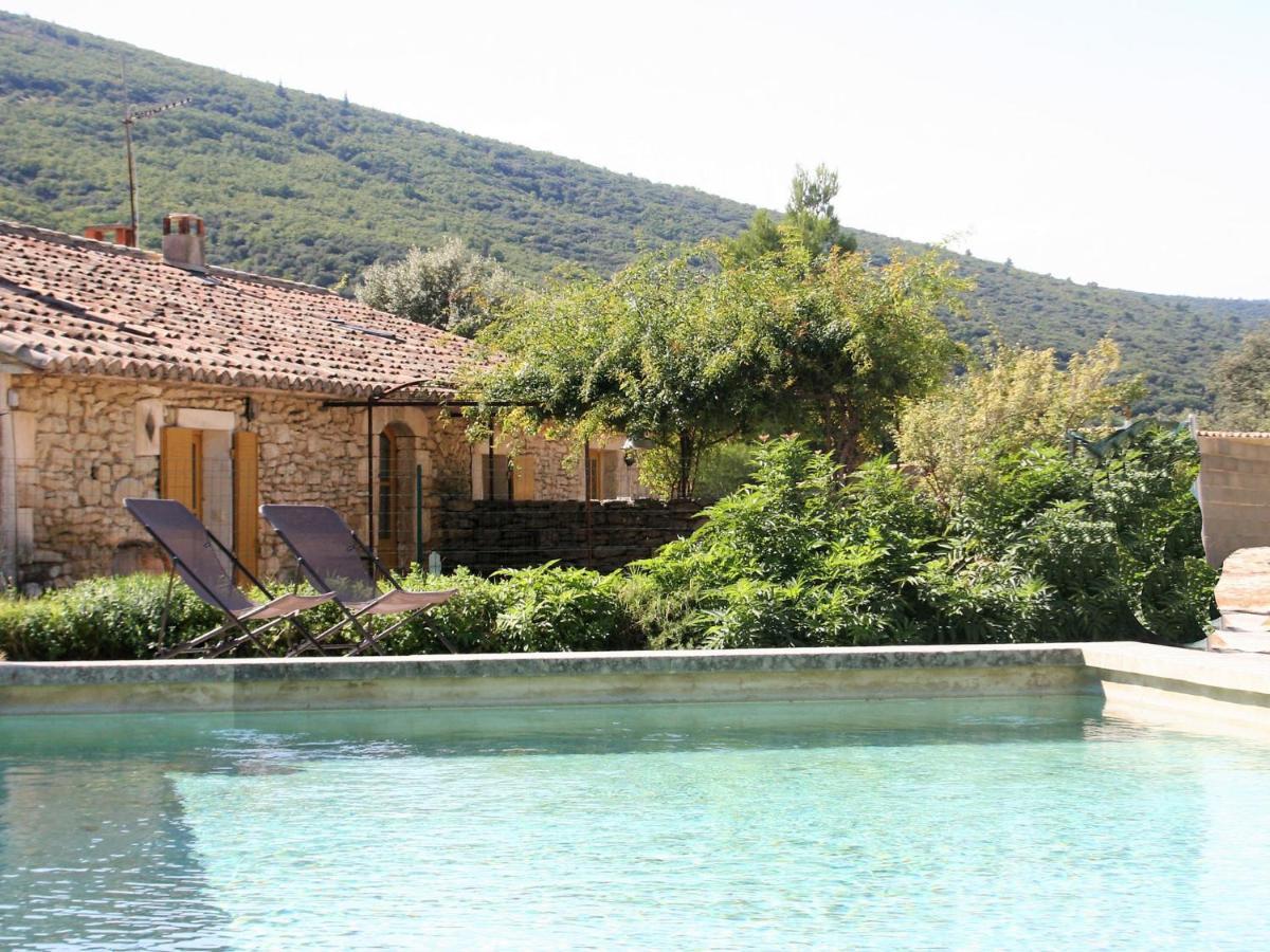 Stylish House With Heated Pool In Lacoste Лакост Экстерьер фото