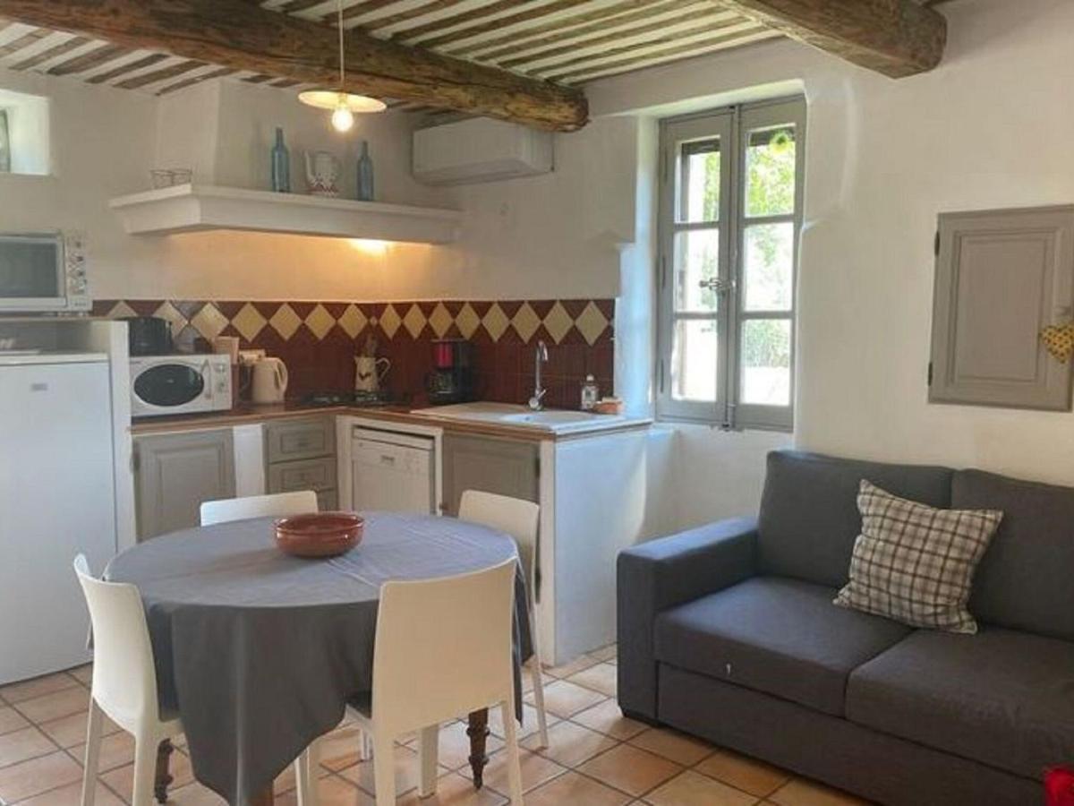 Stylish House With Heated Pool In Lacoste Лакост Экстерьер фото